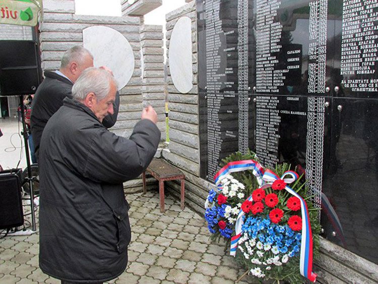 СКЕЛАНИ: Сутра парастос за 305 Срба од којих је 69 убијено 16. јануара 1993. године