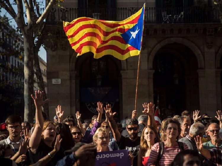 ШПАНИЈА: Мадрид распустио каталонски парламент, избори 21. децембра