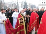 ПАТРИЈАРХ ИРИНЕЈ: Срби ће опстати само на темељима својих светих предака