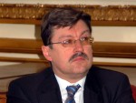 БЕОГРАД: Преминуо професор и дипломата Предраг Симић