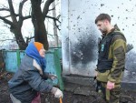 ВЕЛИКО СРЦЕ РУСКОГ РЕДИТЕЉА: Евакуисао мајку са седморо деце под кишом украјинских ракета