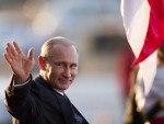 САРАДНИЦИ О ПРЕДСЕДНИКУ: Путин радохолик, пажљиво слуша саговорнике