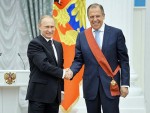 КРЕМЉ: Путин одликовао Лаврова Орденом за заслуге за Отаџбину првог степена