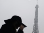 ПАРИЗ: Ајфелов торањ од јутрос затворен због страха од напада