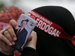 АНКАРА: Ердоганови следбеници позивају на обарање руских авиона