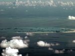 ПЕКИНГ: Кинески војни авион слетео на спорно острво у Јужном кинеском мору