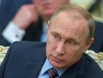 ГАРДИЈАН: Путин крив за туче навијача у Француској