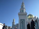 ДА НЕ БУДУ ФАНАТИЧНИ: Московски муфтија дозволио муслиманима да лове покемоне