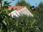 ХРВАТСКИ ДОМОЉУБИ У АКЦИЈИ: Пријавио комшију због “четничке” гусарске заставе
