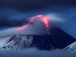 Пробудио се највећи руски вулкан (видео)