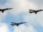 СИРИЈА: Руски бомбардери уништили објекте ДАЕШ-а у Дејр ел Зору