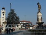 КОНФЕРЕНЦИЈА У СКОПЉУ: Срби тражили да се уклони застава Косова, Македонци склонили све