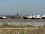 СПРЕМНИ ЗА ДЕЈСТВА: Руси показали авионе и оружја којима су опремили аеродром Хмејмим