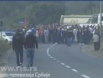 НА ПУТУ КА СЕЛУ БАЊЕ: Косовска полиција зауставила Вучића, у току жучна расправа