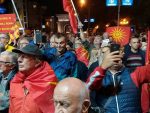 ПРОПАО РЕФЕРЕНДУМ У МАКЕДОНИЈИ: Гласало само 36 посто, Заев прогласио победу, противници референдума славе на улицама Скопља