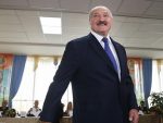 ОН ИМА СВОЈ ПУТ: Лукашенко и поред епидемије организује војну параду 9. маја