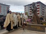 Пале: Освештан споменик патријарха Павла