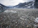 СТРАШНЕ СЛИКЕ СА НЕКАД ЛЕПОГ ЈЕЗЕРА: Плутајућа депонија: Како изгледа чишћење Потпећког језера