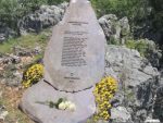 Откривена спомен-плоча Србима убијеним на Казанима