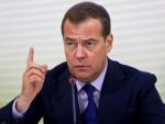 Медведев: Неће бити преговора све док Кијев не почне да моли за милост