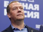 Медведев: НАТО треба да се покаје пред човечанством и распусти као криминална творевина