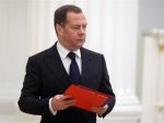 Столтенберг: Појачаћемо помоћ Кијеву; Медведев: Ако испоручи ПВО системе, НАТО постаје мета
