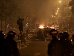 Бурна ноћ пред Француском: Жандармерија на улицама, напади на продавнице и тржне центре