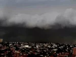 Суперћелијски облак још изнад Србије: Непосредно пре налета орканског ветра знаће се где удара