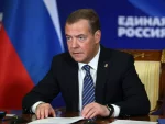 Медведев: Русија не сме стати док украјинску терористичку државу не уништи до темеља