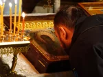 Како српске иконе постају чудотворне: Богородица Пећка чува наше Косово