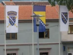 Амбасада Србије у БиХ: Нема оправдања за срамно скандирање навијача БиХ у Скендерији