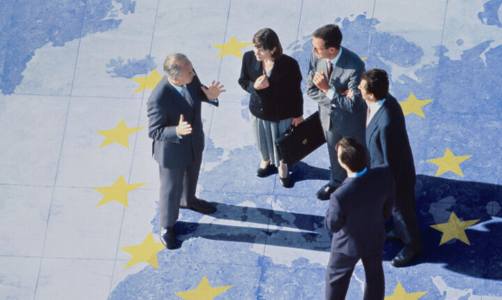 Европска политичка шизофренија: ЕУ прети судбина Југославије, Либије, Ирака…