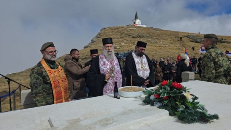 „Пут нашег народа неодвојив је од крста Христовог“ Владика Алексеј на Кајмакчалану служио помен поводом 110. годишњице славне битке